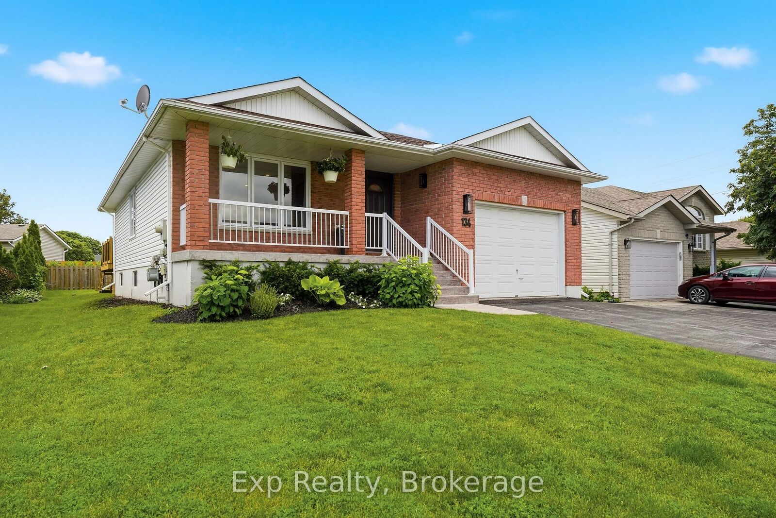 Property Photo:  134 Finch Drive  ON K8P 5L4 