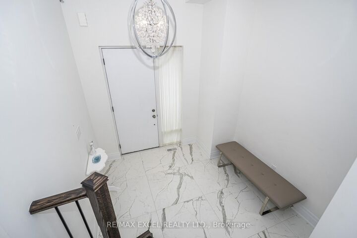 Property Photo:  42 Aylin Crescent  ON L6A 4Z8 