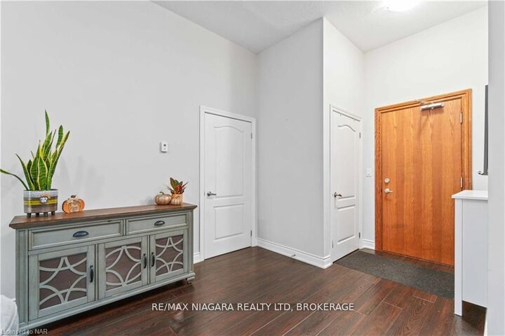 Property Photo:  8111 Forest Glen Drive 132  ON L2H 2Y7 