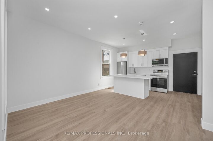 Property Photo:  388 Wilson Street #1  ON L8L 1S9 