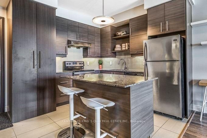Property Photo:  277 South Park Road 919  ON L3T 0B7 