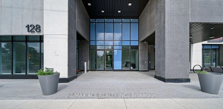 Property Photo:  128 King Street N 1610  ON N2J 0E8 