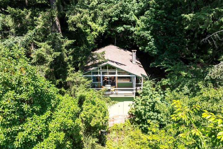 Property Photo: 2442 Sommer Lane BC V8H 2E5