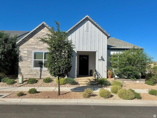 Property Photo: 5588 S Agave Peak Ln UT 84790