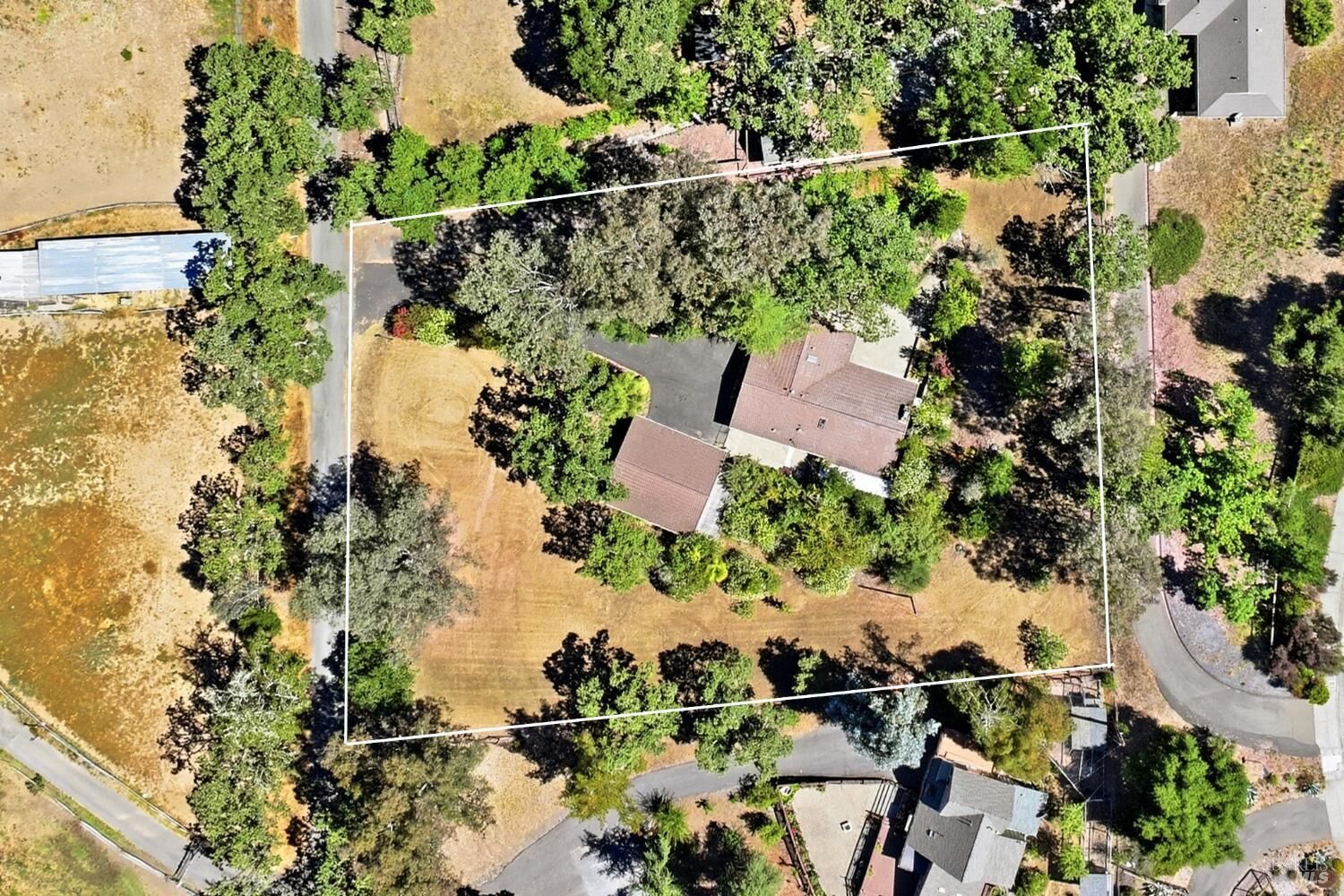 Property Photo: 5565 Ca-12 CA 95409