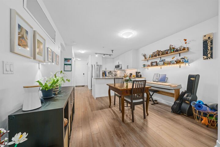 Property Photo:  4833 Brentwood Drive 203  BC V5C 0C3 