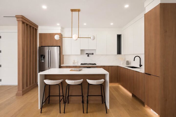 Property Photo: 901 Edgar Avenue 104 BC V3K 2K1