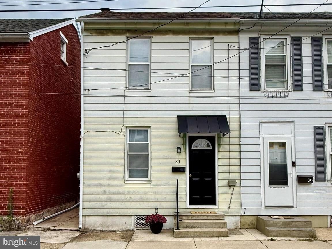 Property Photo:  31 W Washington Street  PA 19522 