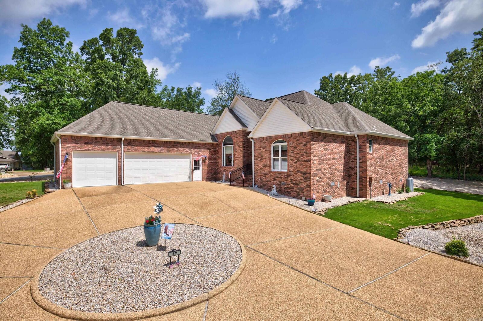 Property Photo:  32 Sanchez Way  AR 71909 