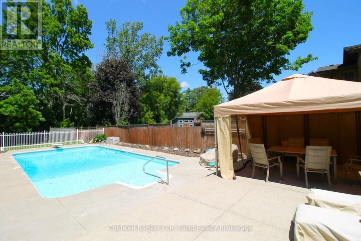 Property Photo:  28 Wellington Street West  ON N0J 1R0 