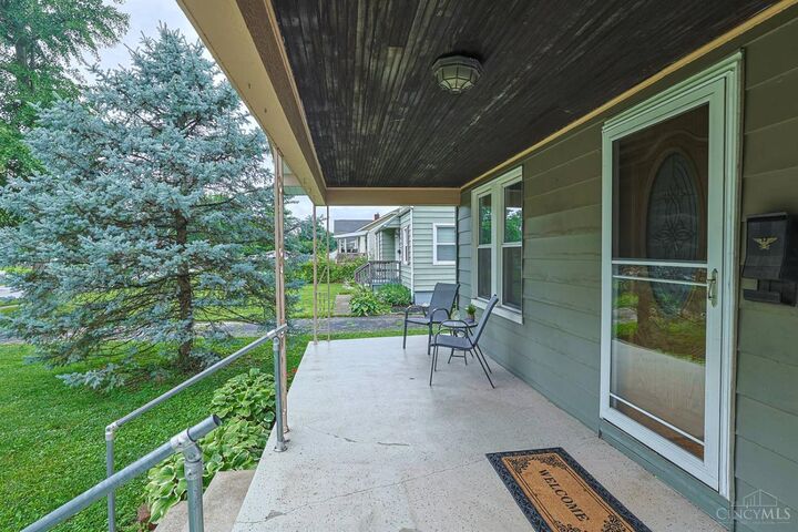 Property Photo: 1613 Oberon Drive OH 45042