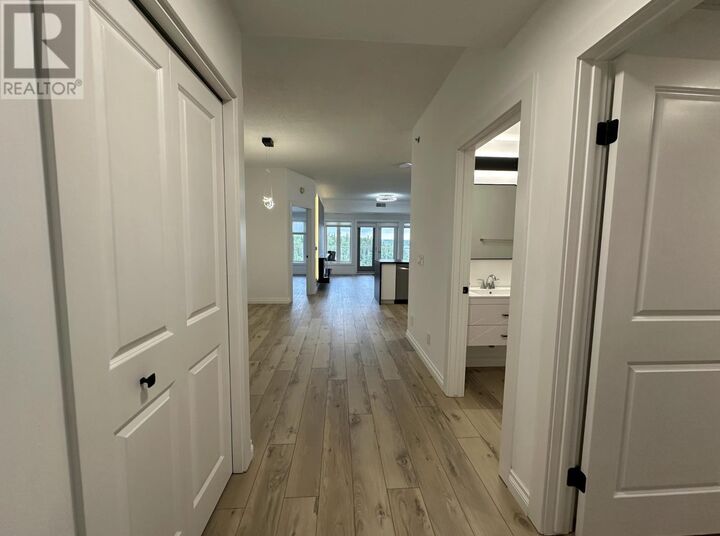 Property Photo: 604 - 5 Bay Road ON P9N 3P3
