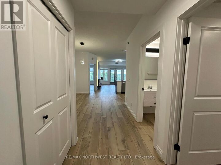 Property Photo: 604 - 5 Bay Road ON P9N 3P3