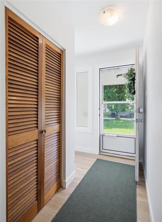 Property Photo: 76 Wordsworth Way MB R3K 0J5