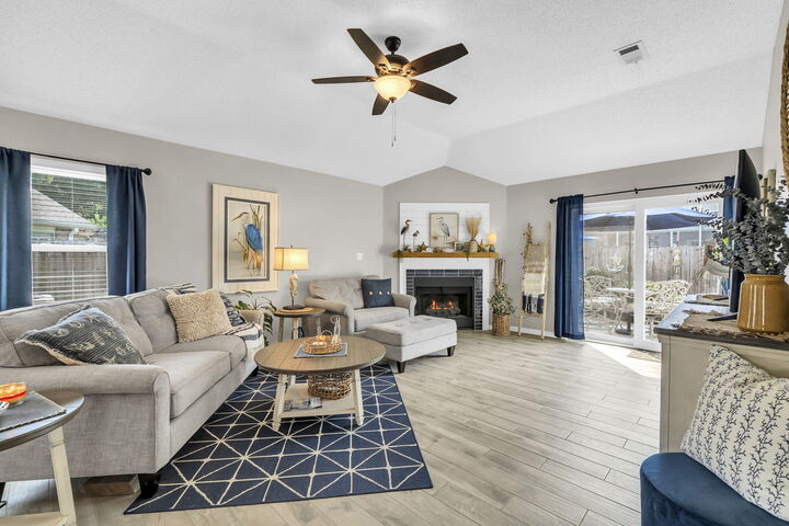 Property Photo:  4200 Whitetail Circle  FL 32578 