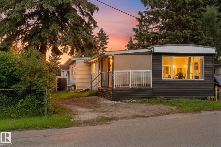 124 305 Calahoo Road — photo 1