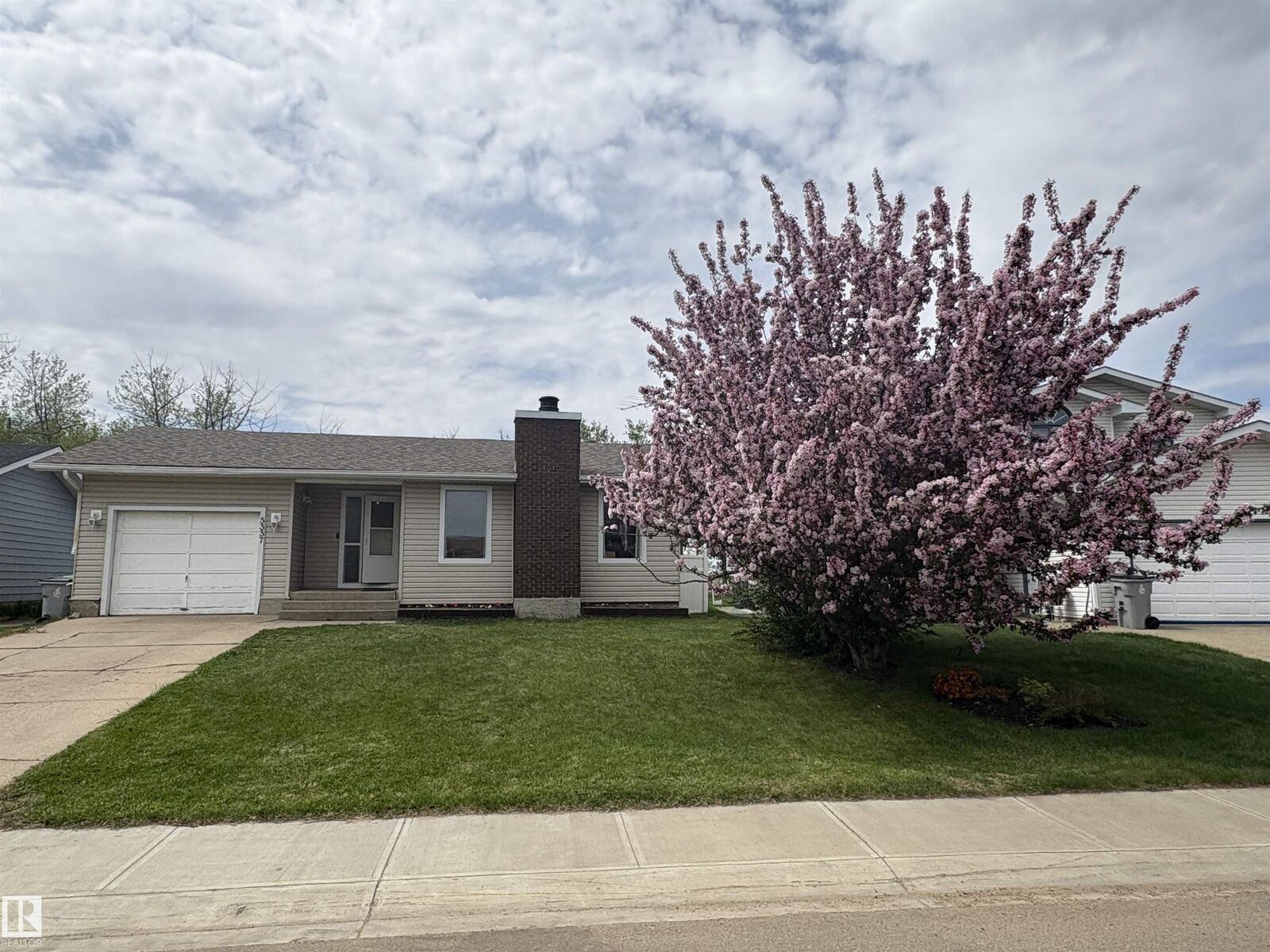 Property Photo: 5337 65 Street AB T0A 2W0