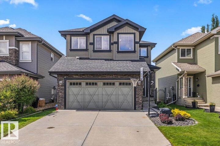 3082 Whitelaw Drive NW — photo 1