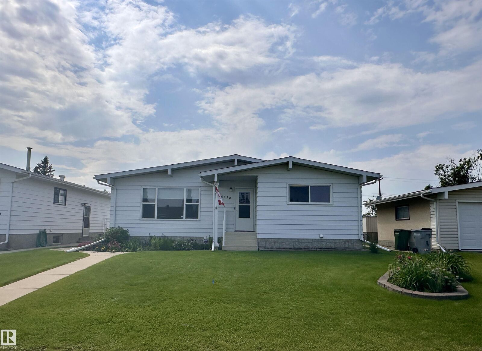 Property Photo:  10328 109 Avenue  AB T7P 1G9 