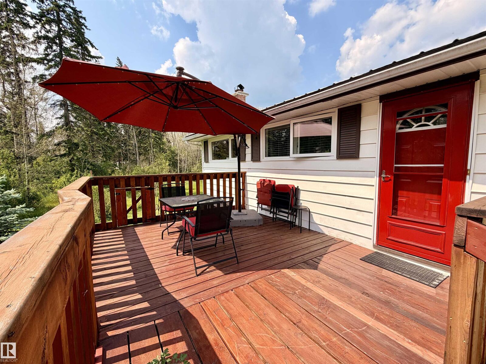 Property Photo:  5004 50 Avenue  AB T0E 0T0 