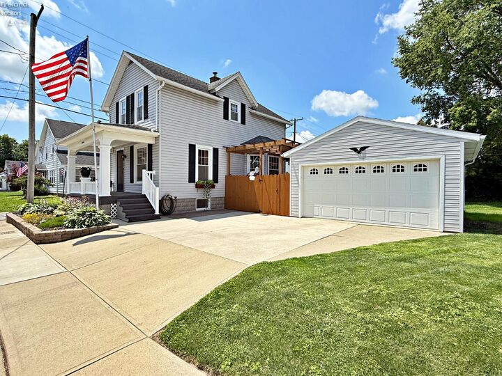 Property Photo:  18 Maple Street  OH 44883 
