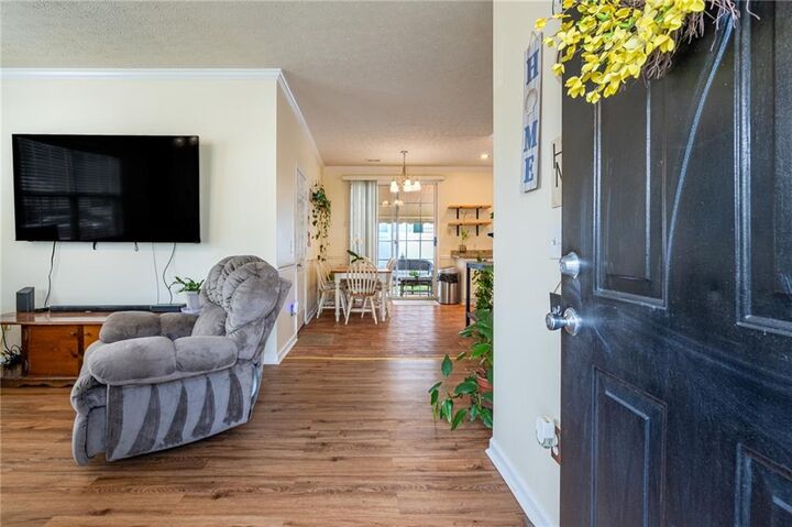 Property Photo: 166 Windcroft Circle NW GA 30101