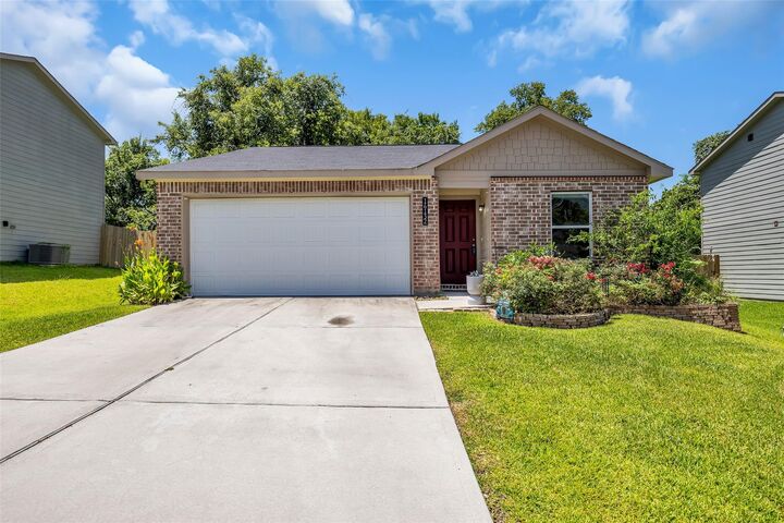 Property Photo: 14132 Harlequin Drive TX 77318