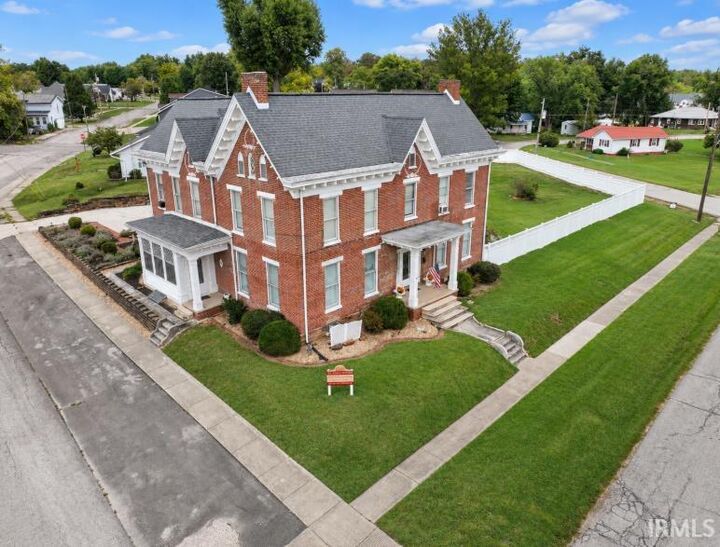 Property Photo:  501 E Main Street  IN 47553 