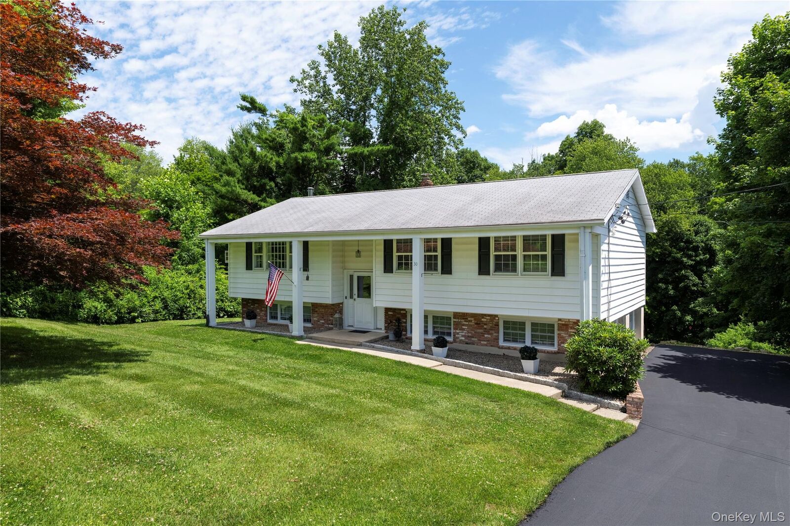 Property Photo: 30 Ridgeview Avenue NY 10541