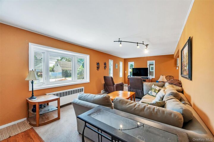 Property Photo:  34 Oak Street  NY 11801 