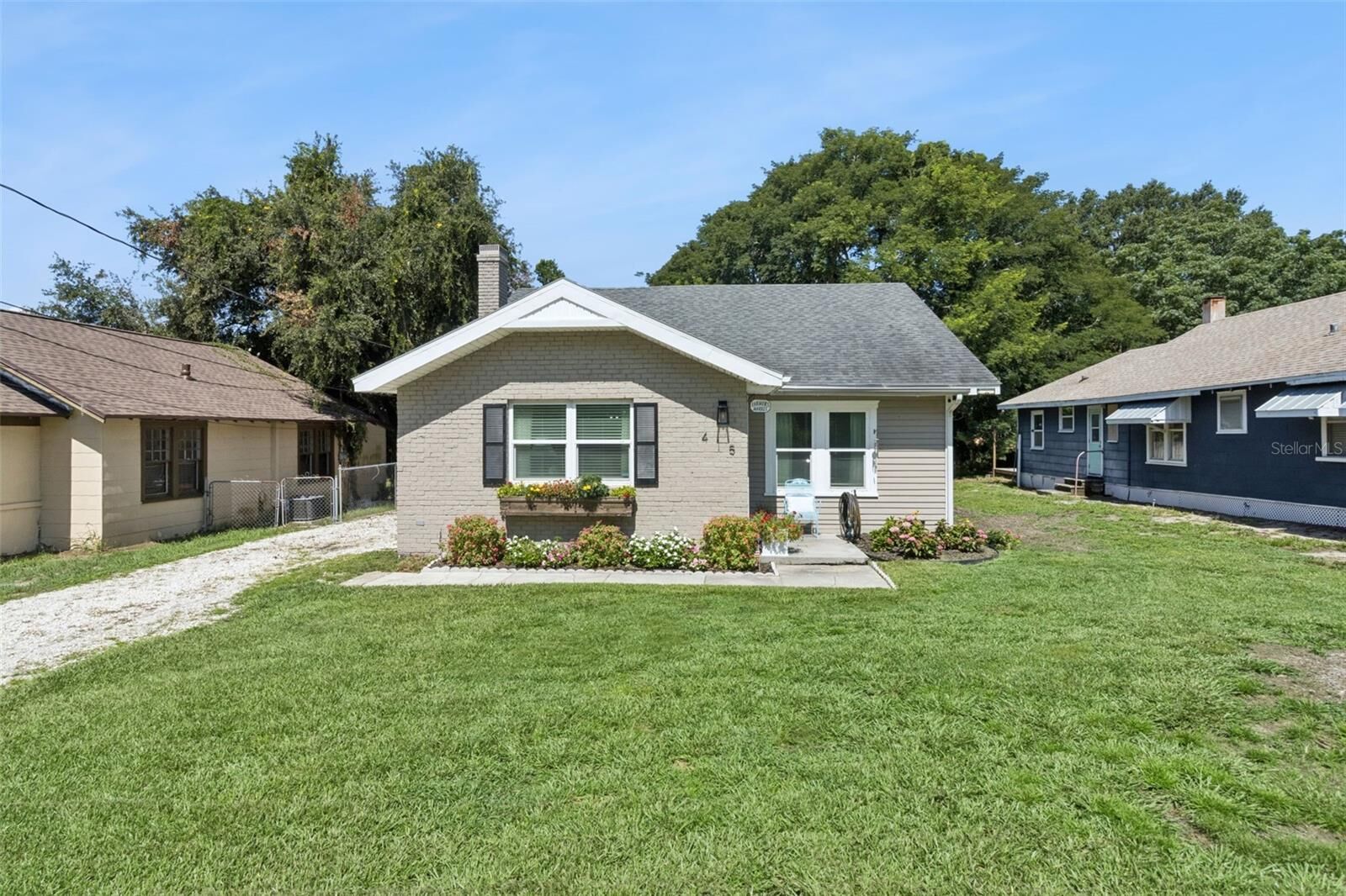 Property Photo: 415 8th Street NE FL 33881