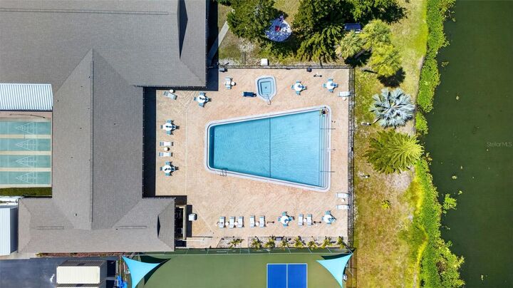 Property Photo:  1211 11th Circle SE  FL 33771 