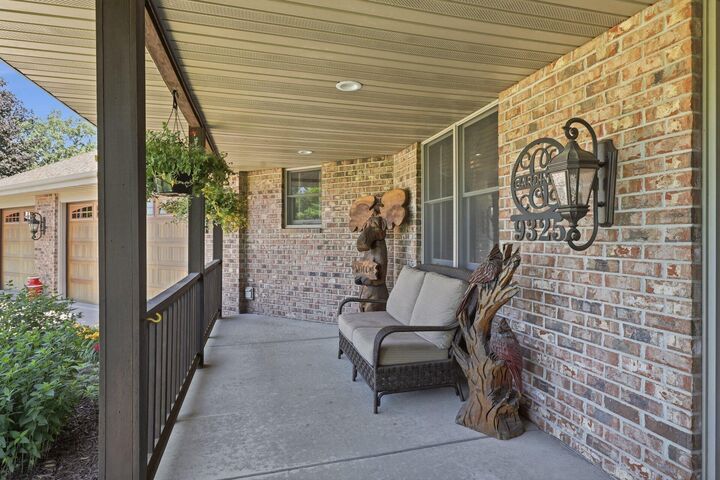 Property Photo:  9325 E Six Corners Rd  WI 53563 