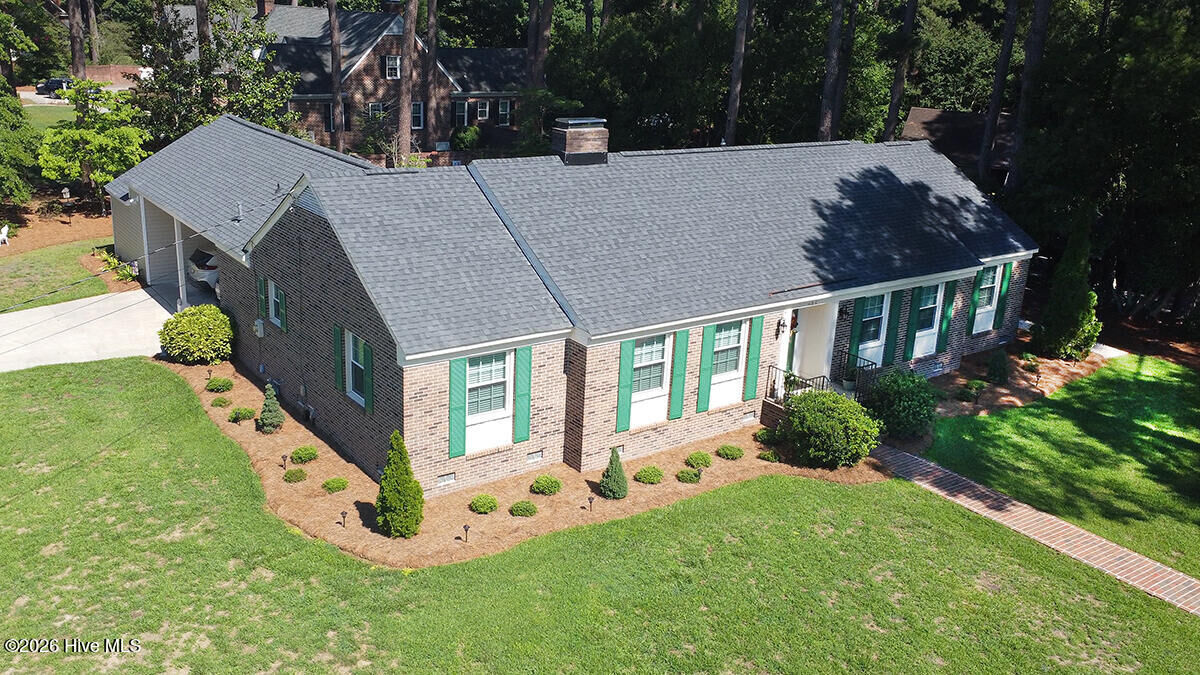Property Photo: 408 Fairfield Drive NC 27804