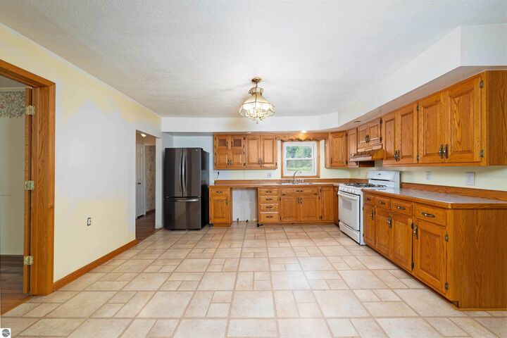Property Photo:  5201 W 14 Road  MI 49668 