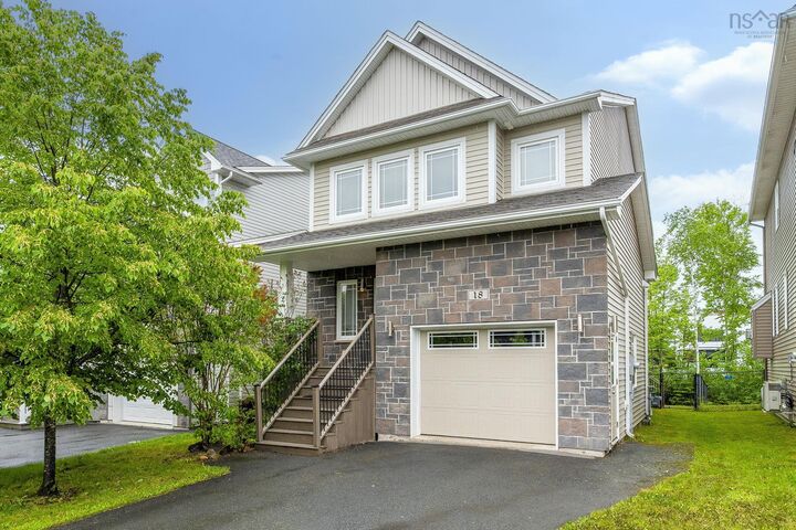 Property Photo: 18 Larkview Terrace NS B4B 0P2
