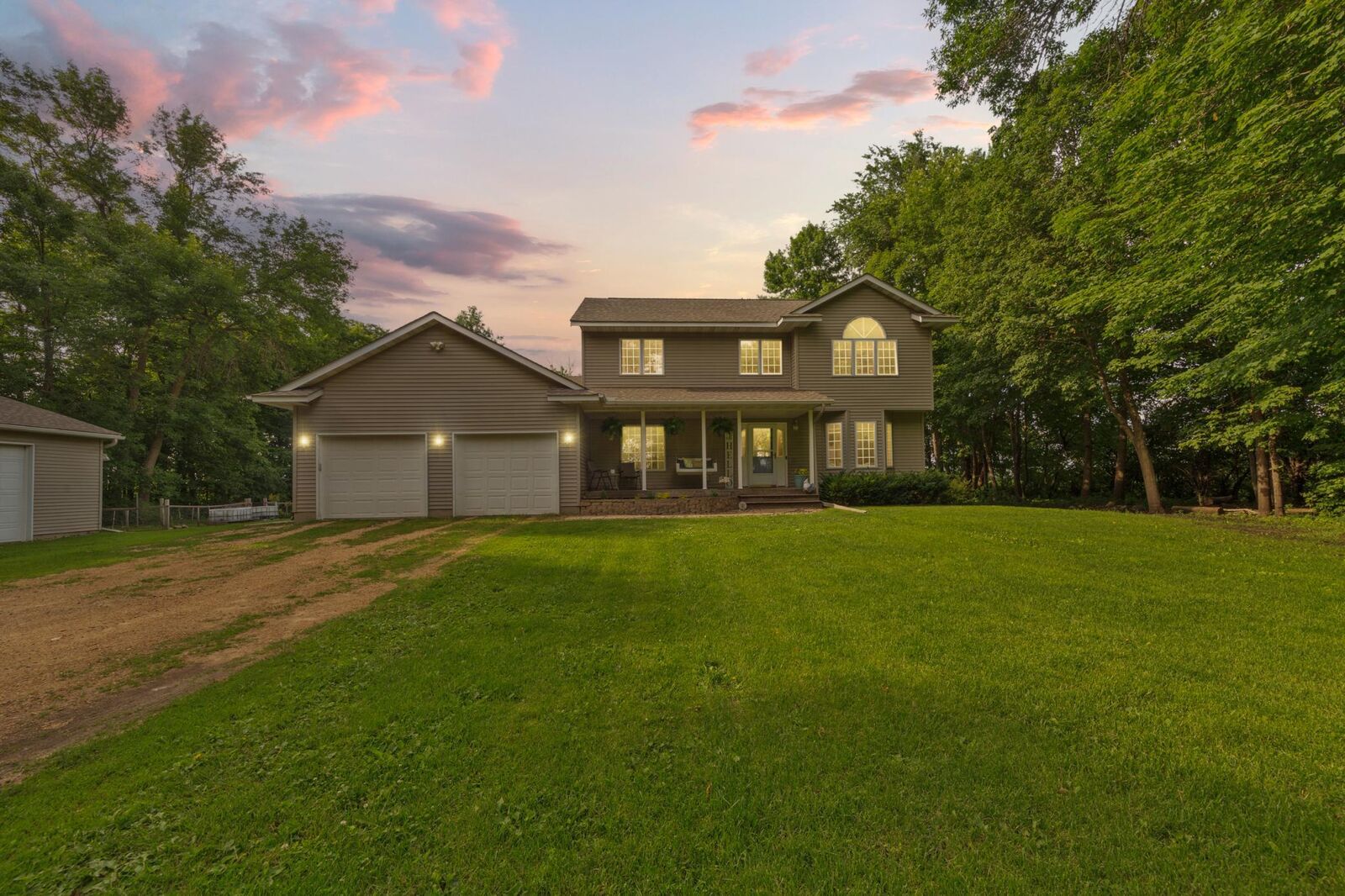 Property Photo: 29742 400th Street MN 56058