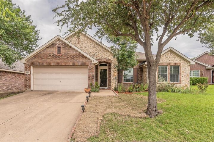 Property Photo:  8241 Lauren Way  TX 76148 