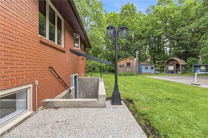 Property Photo:  609 Weir Road Lower  ON L0R 1T0 