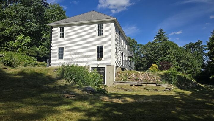 Property Photo:  8 Martin Rd  MA 01506 
