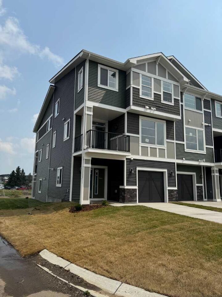 Property Photo: 4 Waterford Glen AB T1X 2T8