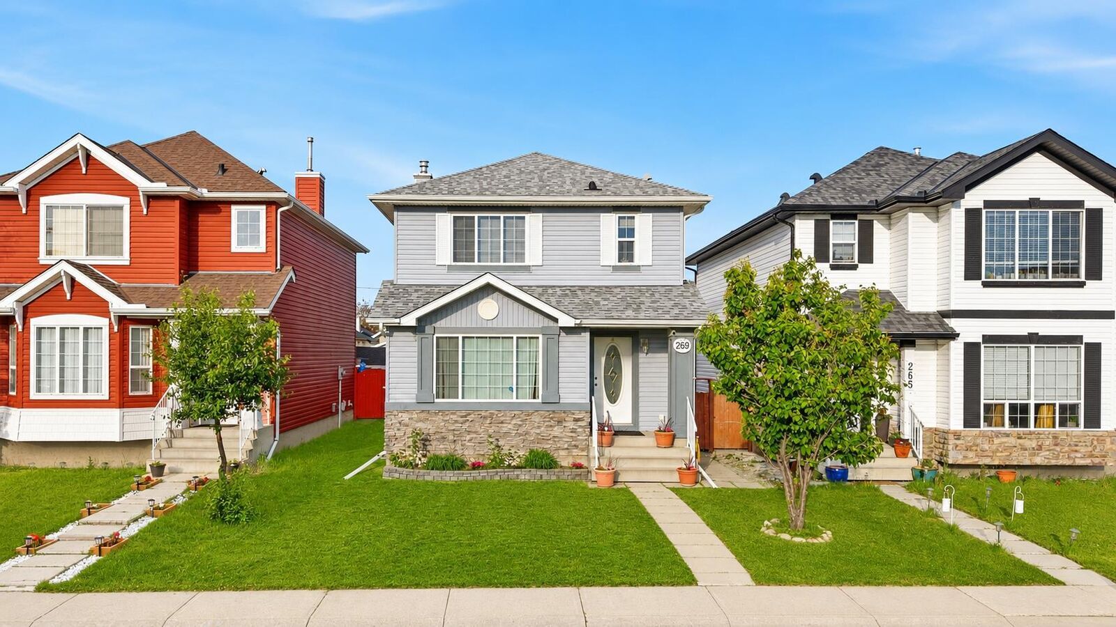 Property Photo: 269 Tarington Close NE AB T3J 3Z2