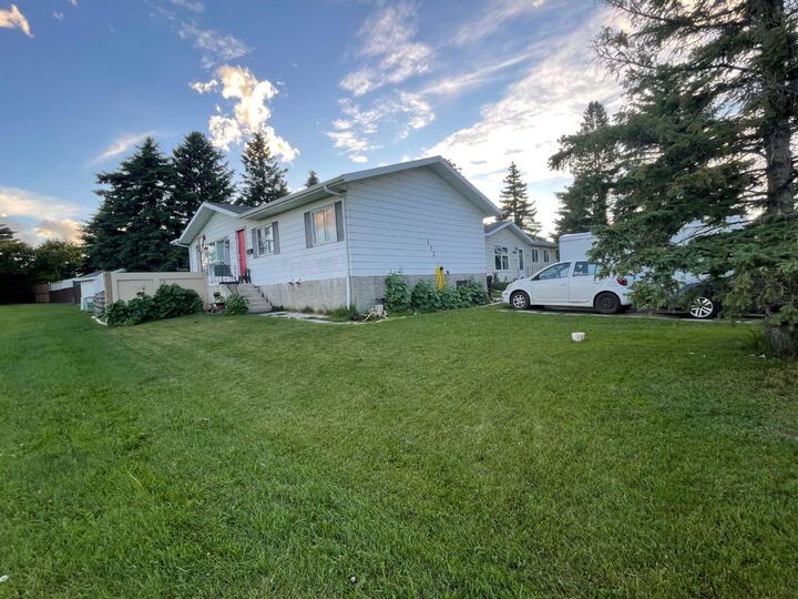 112 Huntstrom Drive NE — photo 1