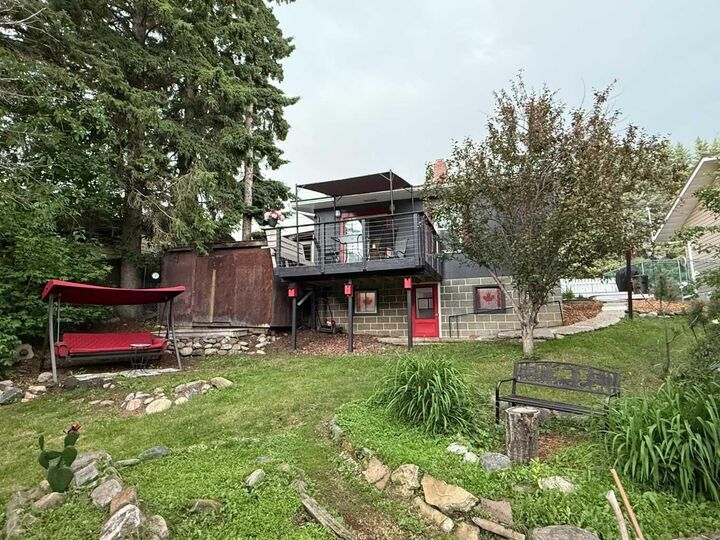 Property Photo: 4703 47 Avenue AB T0B 3K0