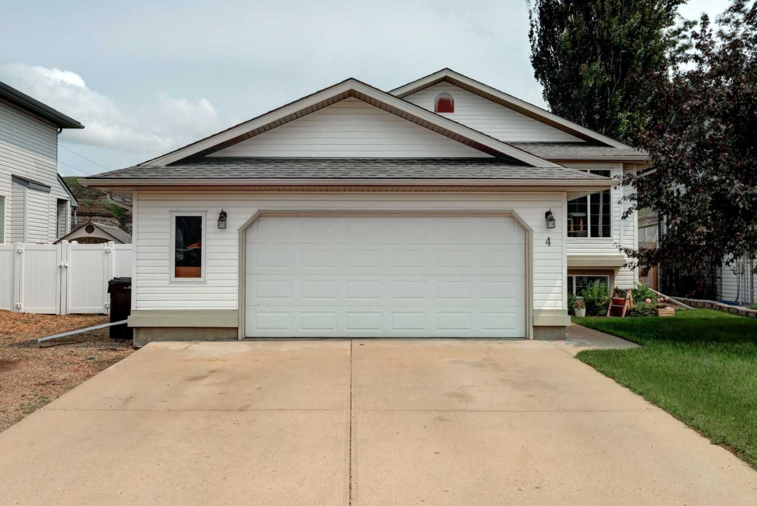 Property Photo: 4 Willow Point AB T0J 0Y5