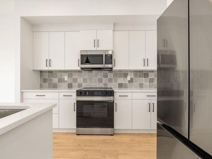 Property Photo:  554 Malahat Green W  AB T1J 5W4 