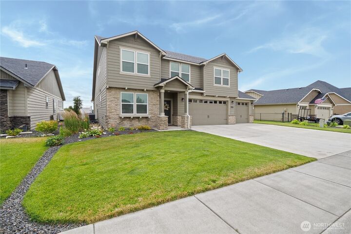Property Photo:  4309  Hedman Court NE  WA 98837 