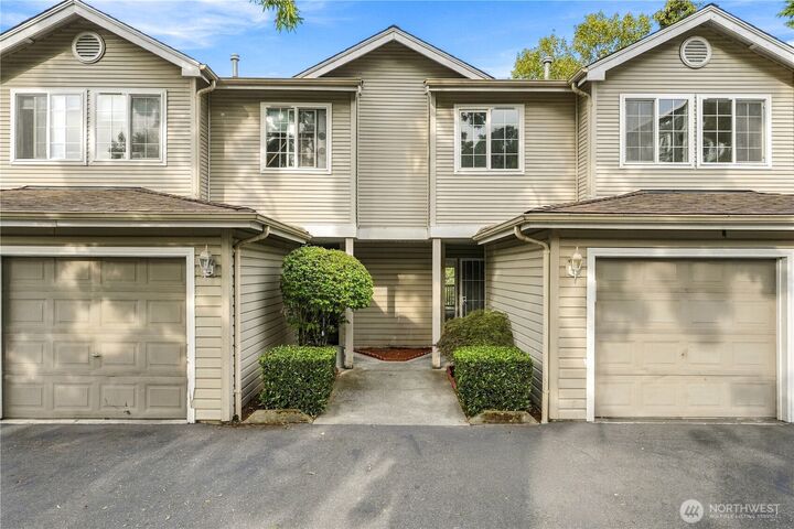 Property Photo:  501  23rd Avenue S C3  WA 98144 