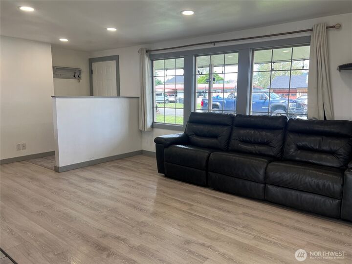 Property Photo: 612 Skyview Drive WA 98841