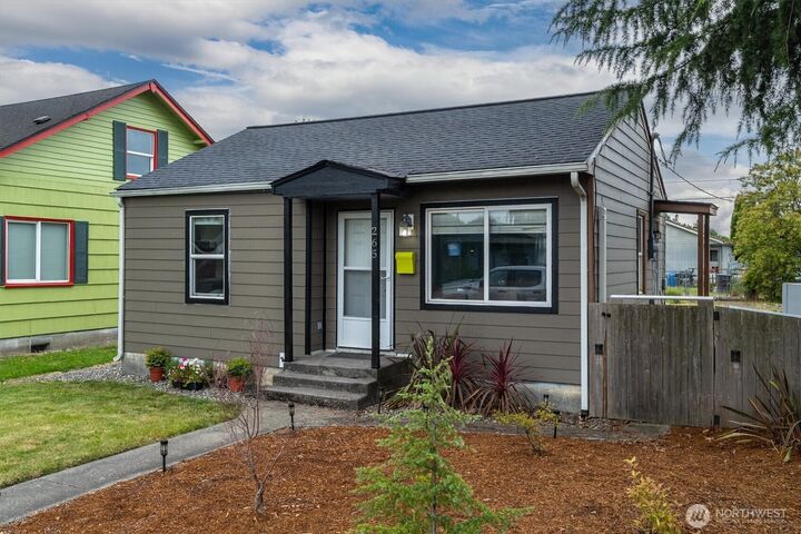 Property Photo: 265 28th Avenue WA 98632